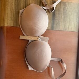 SKIMS Seamless Tan Bra 34D